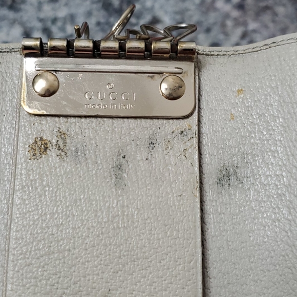 Authentic Gucci Monogram Key Holder - Picture 6 of 9